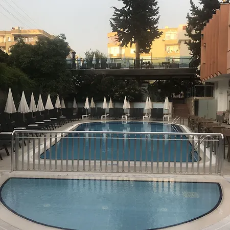 ماي فلاور للشقق الفندقية 3* ألانيا